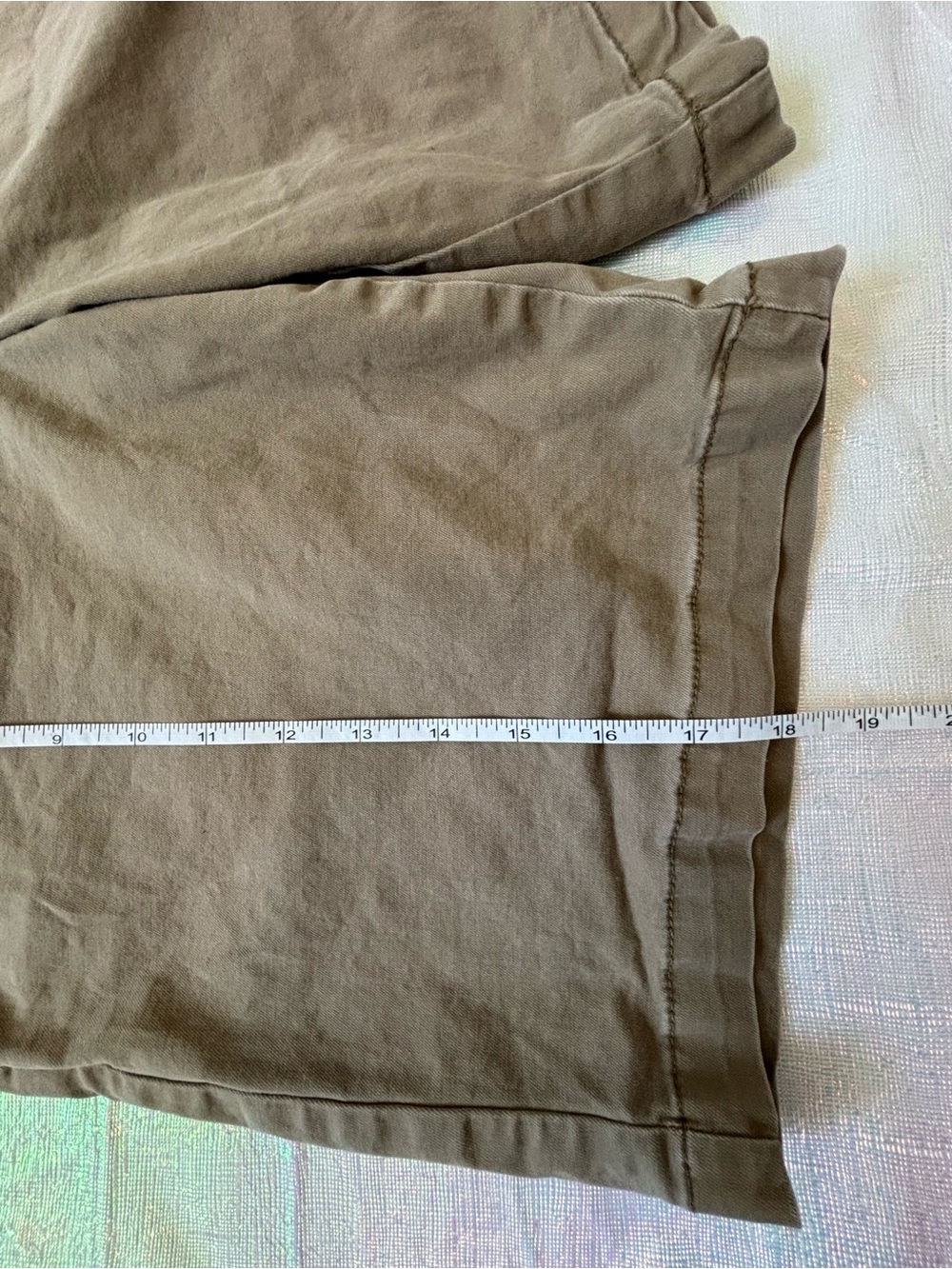 Banana Republic Men's Flat-Front Shorts in Khaki - Picture 8 of 8